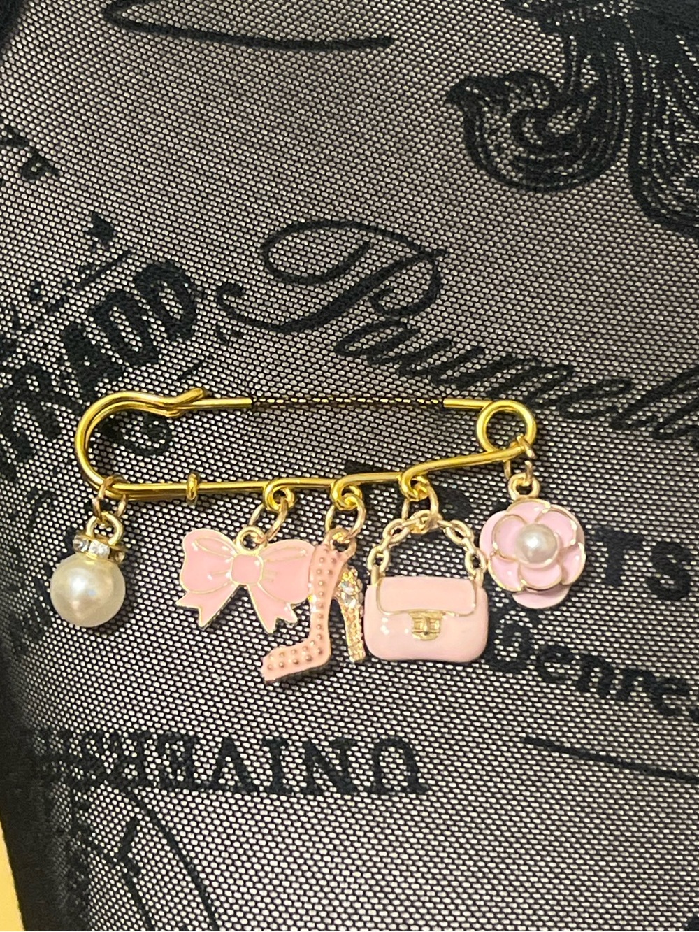 Charm Safety Pin or Brooches pink,white or black pick one Choose your color - Picture 9 of 17
